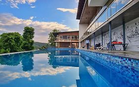 Nexstay Grand Chaliyar