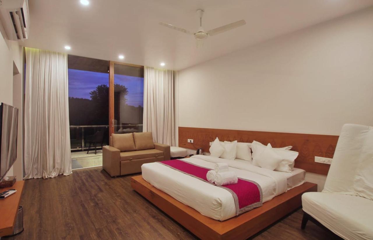 Nexstay Grand Chaliyar Resort Edavanna Exterior photo